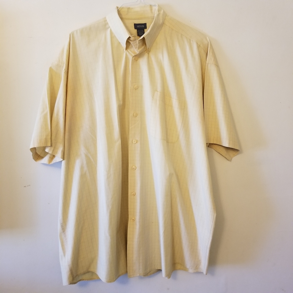 3/$15 Izod Yellow Plaid Short Sleeve Button Up